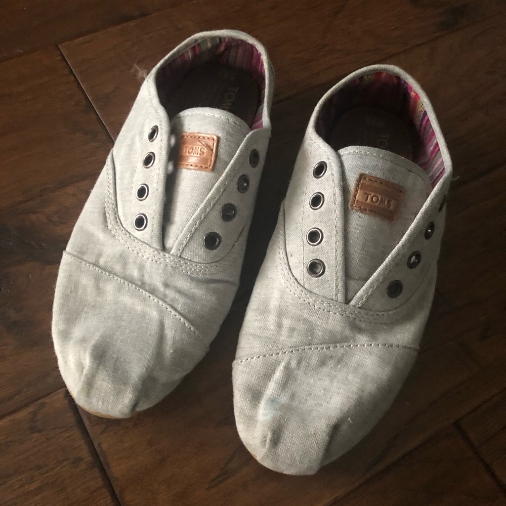 TOMS Slip Ons